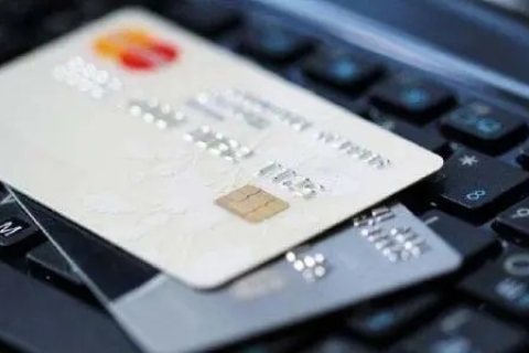 信用卡可以自己办理吗？